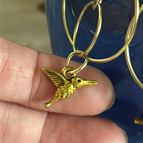 Floating Illusion Necklace Walking through the air - Picture 12 of 12